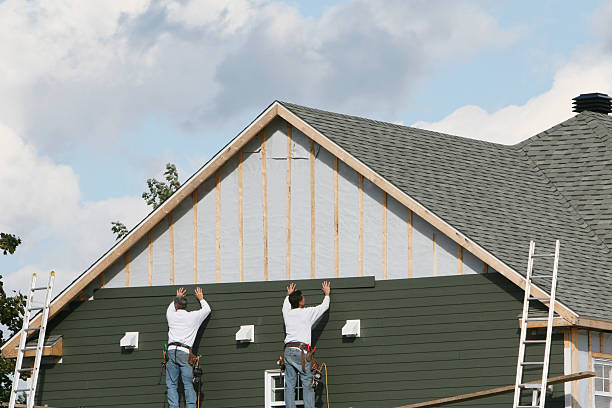 Professional Siding technician working in Smithfield, PA